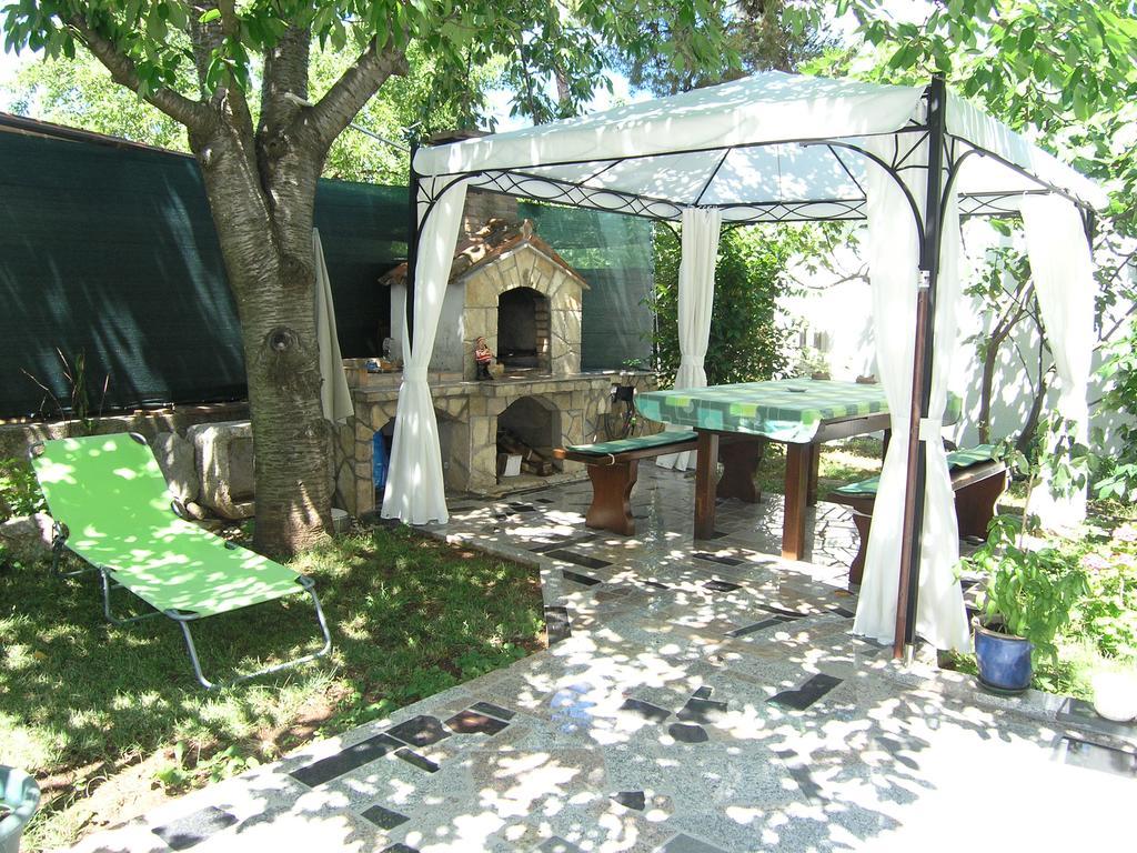 Apartman Vera Крк Экстерьер фото