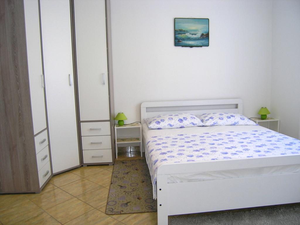Apartman Vera Крк Экстерьер фото