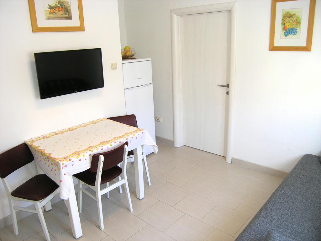 Apartman Vera Крк Экстерьер фото