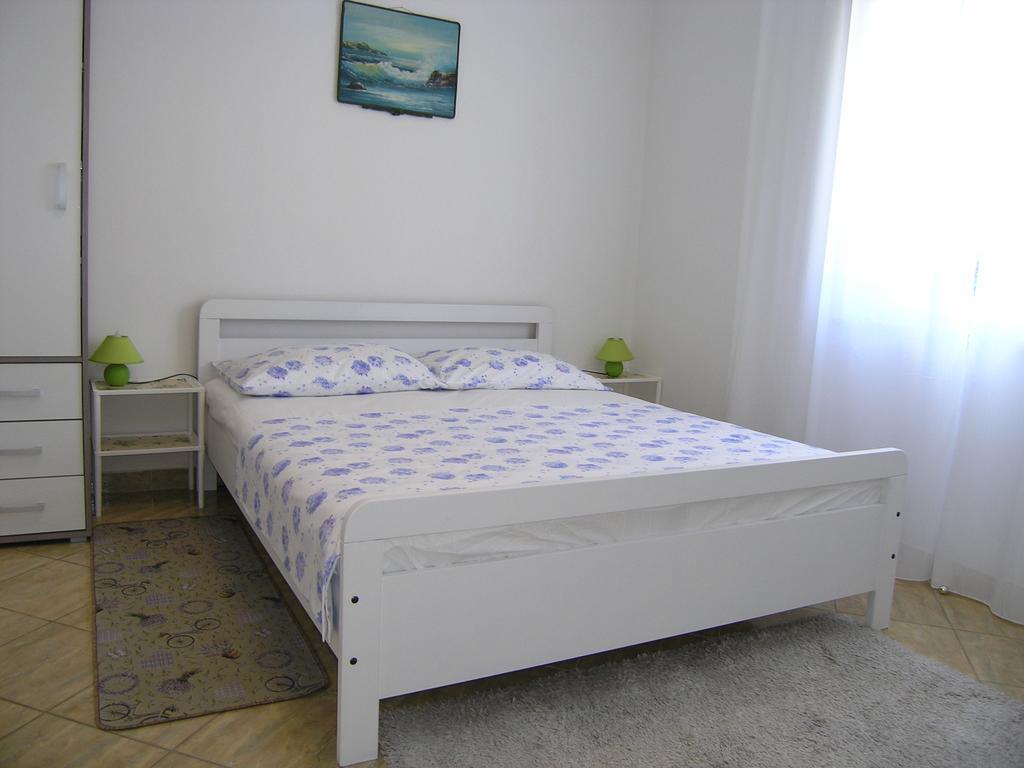 Apartman Vera Крк Экстерьер фото